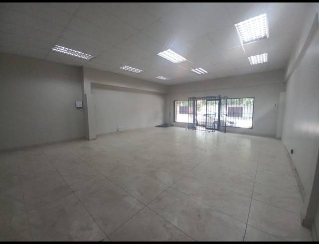 BUSINESS PROPERTY TO RENT IN CAPITAL PARK